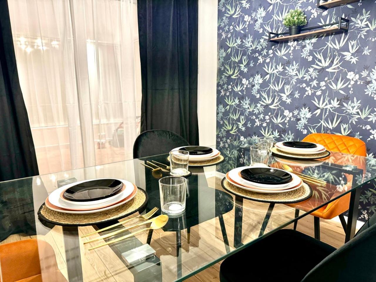 Rnm - Business Professionals Ready, Cost Effective For Large Stays! 3 Bedroom Lounge, Private Access & Entire Place, Kitchen & Washroom With Amenities, Smart Tv, Easy Access, Fast Wifi, Large Driveway, Great Transport Links, Near Worcester Hospital A Esterno foto