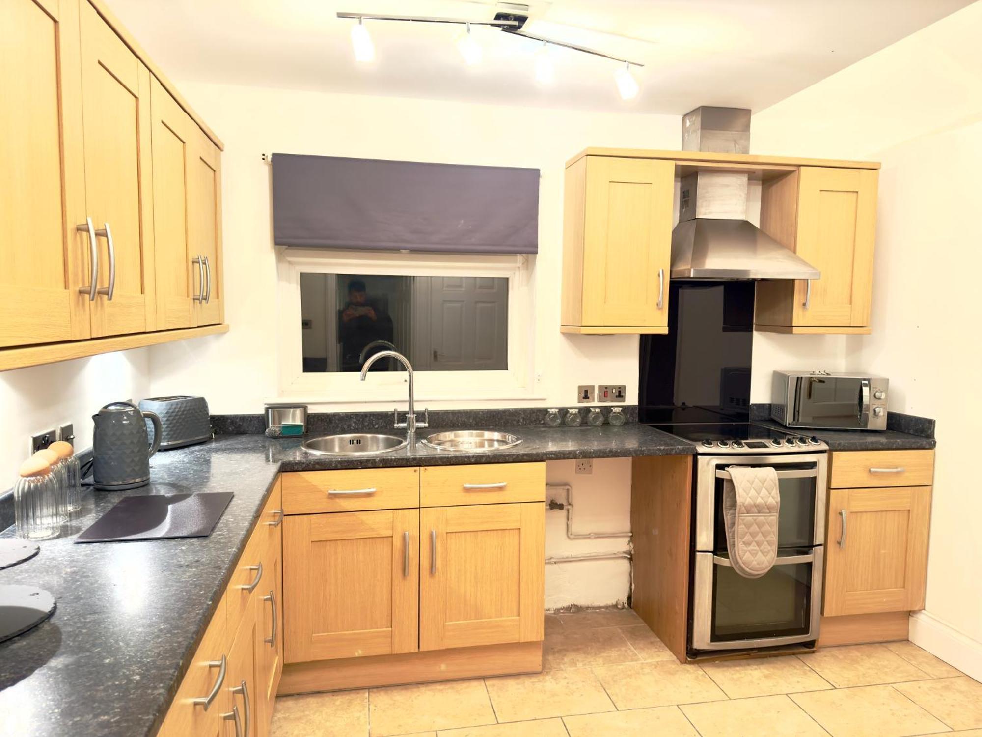 Rnm - Business Professionals Ready, Cost Effective For Large Stays! 3 Bedroom Lounge, Private Access & Entire Place, Kitchen & Washroom With Amenities, Smart Tv, Easy Access, Fast Wifi, Large Driveway, Great Transport Links, Near Worcester Hospital A Esterno foto