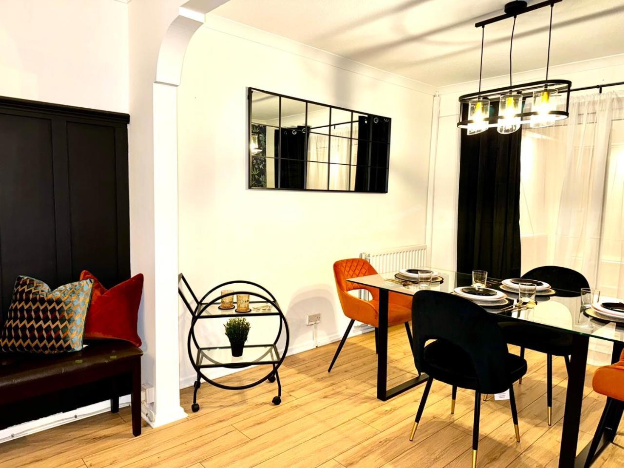 Rnm - Business Professionals Ready, Cost Effective For Large Stays! 3 Bedroom Lounge, Private Access & Entire Place, Kitchen & Washroom With Amenities, Smart Tv, Easy Access, Fast Wifi, Large Driveway, Great Transport Links, Near Worcester Hospital A Esterno foto