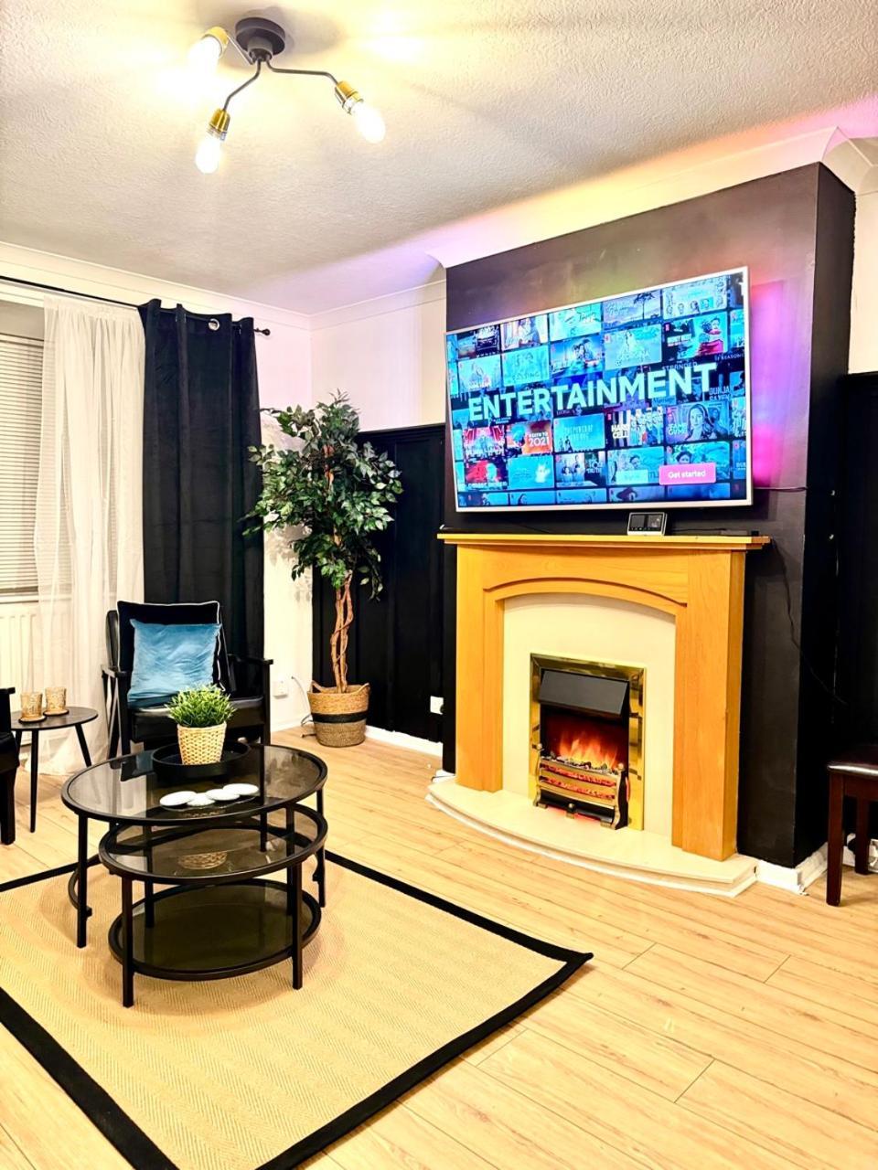 Rnm - Business Professionals Ready, Cost Effective For Large Stays! 3 Bedroom Lounge, Private Access & Entire Place, Kitchen & Washroom With Amenities, Smart Tv, Easy Access, Fast Wifi, Large Driveway, Great Transport Links, Near Worcester Hospital A Esterno foto